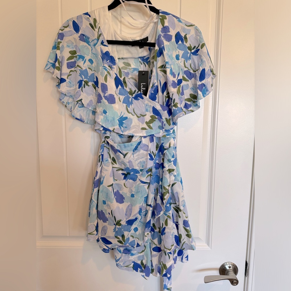 NWT Lulu’s floral romper